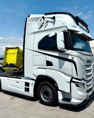 IVECO S-WAY 570 FULL AIR, 2023, km 270.000