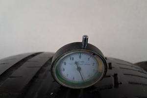 N.2 275 40 20 Continental pneumatici testati