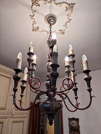 Lampadario in ferro e legno inizio novecento