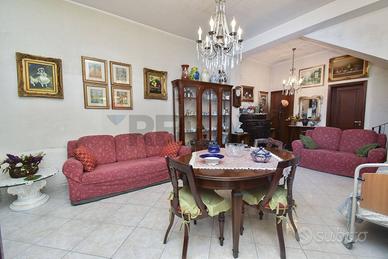 Casa Semindipendente - Gravina di Catania