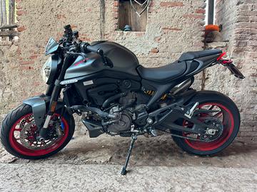 Ducati Monster 937 +