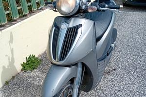 Piaggio Carnaby cruiser 300
