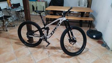 Trek slash 29 M 9.7