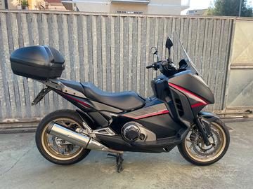 Honda integra 750 S sport abs