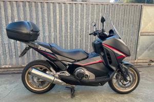 Honda integra 750 S sport abs