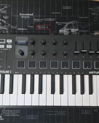 Arturia Minilab 3 tastiera midi synth e pad drum