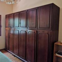 armadio artigianale in noce 