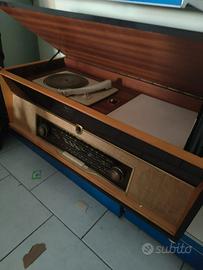 radio a valvole con giradischi