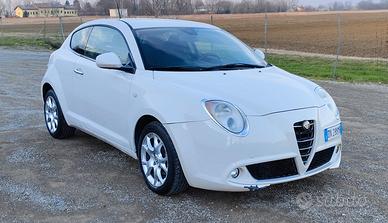 Alfa Romeo MiTo 1.6 JTDm 16V Distinctive Sport Pac