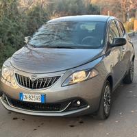 Lancia Ypsilon 1.0 FireFly 5 porte S&S Hybrid Gold