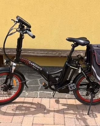 bicicletta elettrica pieghevole argento