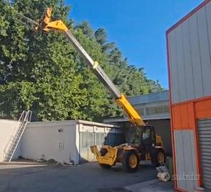 Sollevatore telescopico 12mt Jcb 532.120  benna+fo
