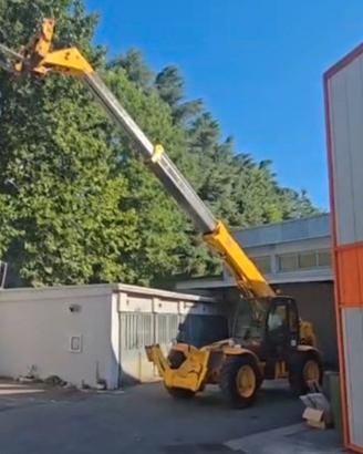 Sollevatore telescopico 12mt Jcb 532.120  benna+fo