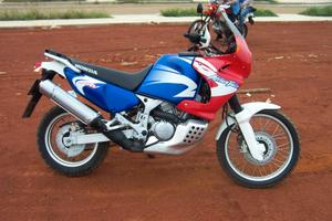 Honda africa twin xrv 750