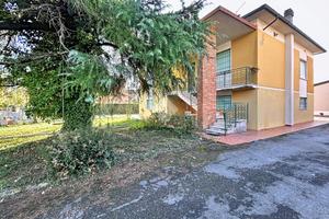 VILLA SINGOLA A CASCINA