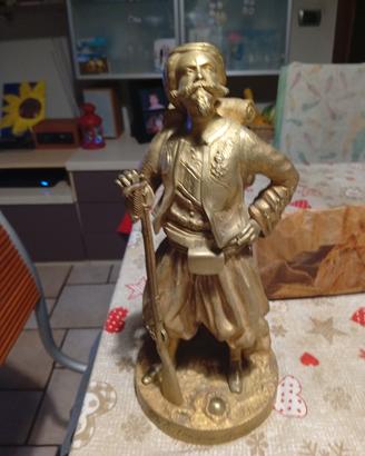 statuetta in bronzo 