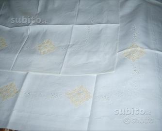 Lenzuolo in pizzo cantu'