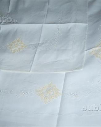 Lenzuolo in pizzo cantu'