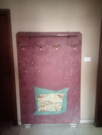 Appendiabiti da ingresso con 4 ganci e un ripiano