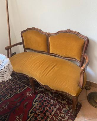 Divano e poltroncine