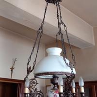 Lampadario modello "saliscendi"
