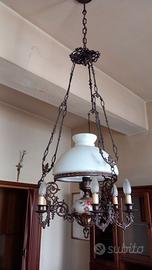 Lampadario modello "saliscendi"