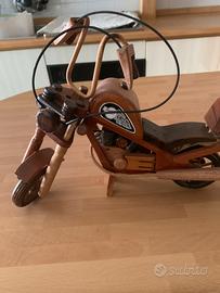 Modellini moto di legno