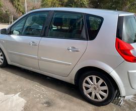 Renault Megane Scenic 1.5 DCI