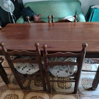Tavolo in mogano fatto a mano