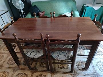 Tavolo in mogano fatto a mano