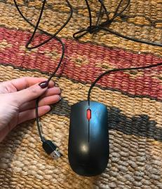 Mouse Lenovo con cavo USB