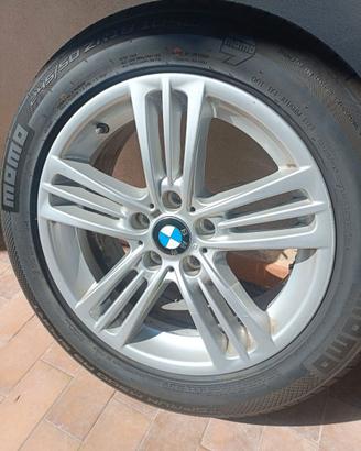 Gomme auto