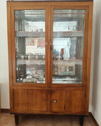 Credenza con vetrina