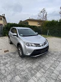 TOYOTA RAV4 3ª serie - 2015