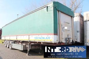 Semirimorchio centinato ribaltabile laterale usato