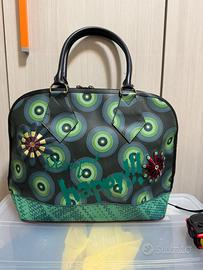 Borsa desigual