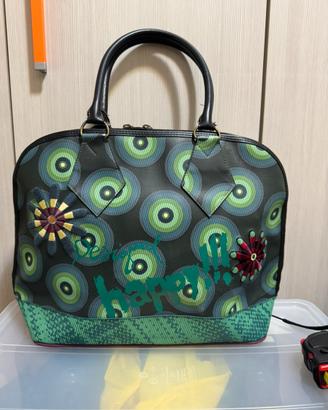 Borsa desigual