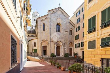 2 LOCALI A GENOVA