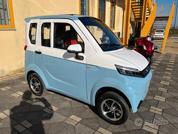 BEBETTA scooter cabinato anziani/disabili