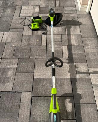 Tagliabordi a batteria Greenworks