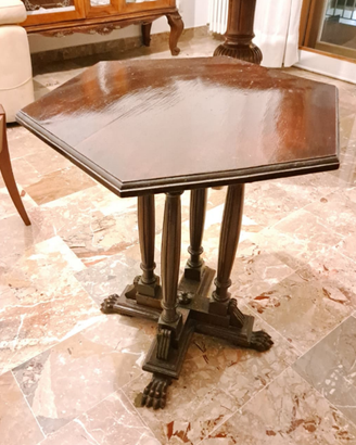 tavolino basso di legno