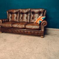 divano Chester Chesterfield in cuoio inglese 