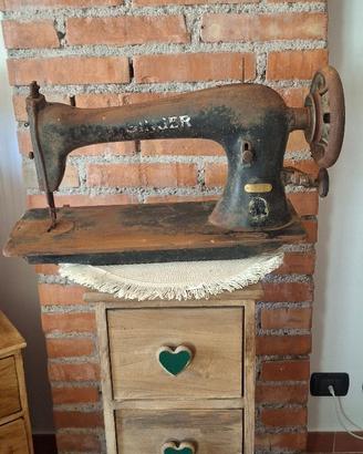 Macchina da cucire Singer vintage