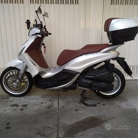 Beverly 300 apri e leggi !