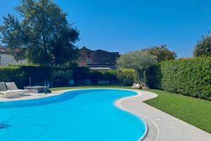 Villa Singola con Piscina e giardino di 2.000 mq