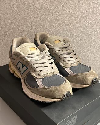 New balance 2002r protection pack