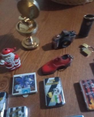 Lotto collezione di accendini e accessori