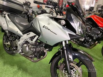 Suzuki V Strom DL 650 - 2004 Guarda le NS moto