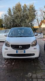 Smart fortwo con Tablet Android Auto