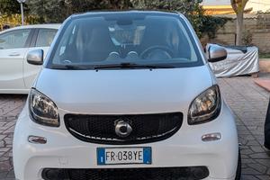 Smart fortwo con Tablet Android Auto